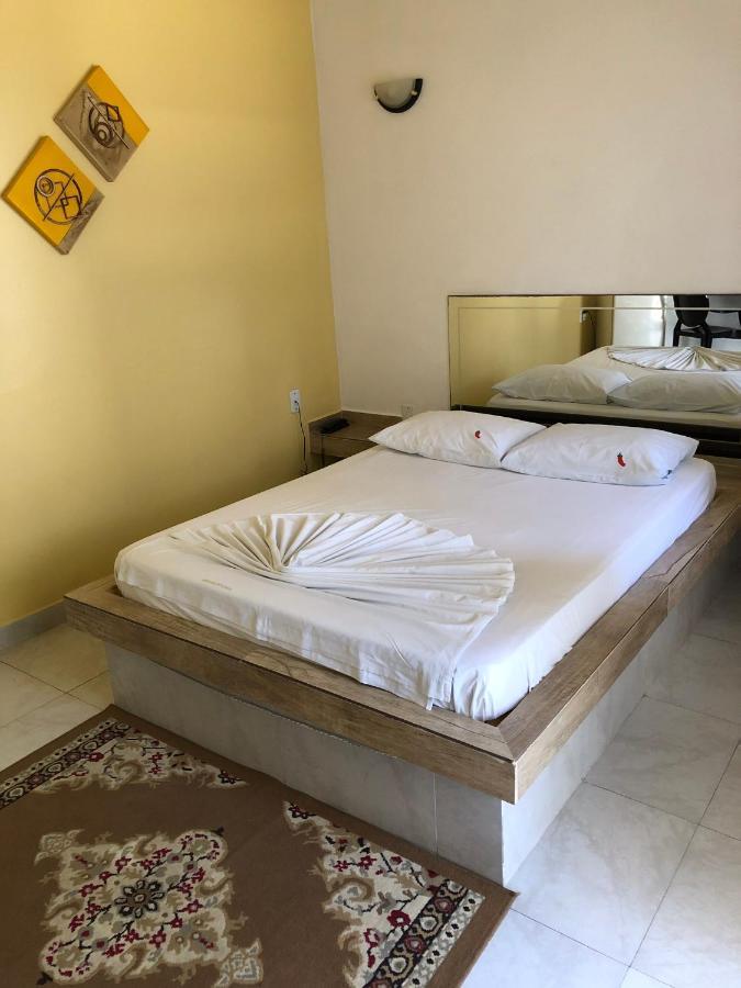 Motel Del Fuego (Adults Only) Pelotas Bagian luar foto